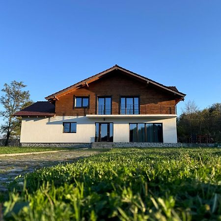 Pensiunea Lili'S House Buchin Екстер'єр фото