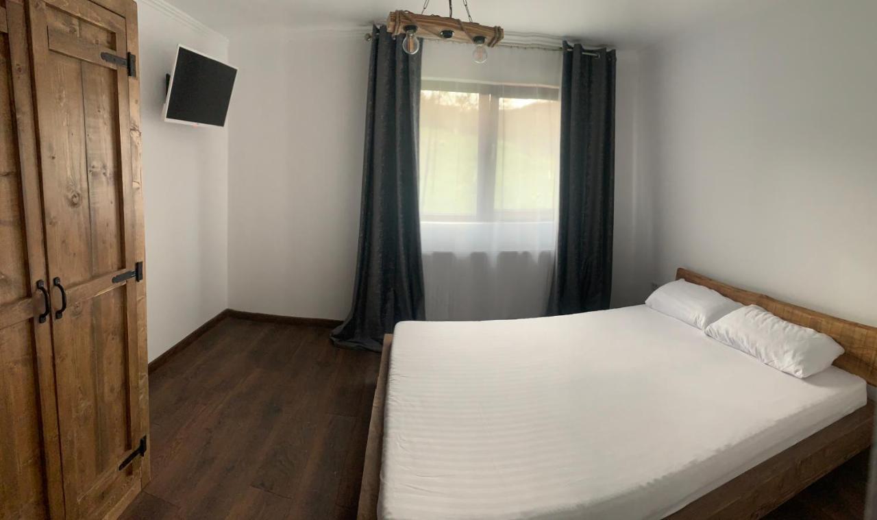 Pensiunea Lili'S House Buchin Екстер'єр фото