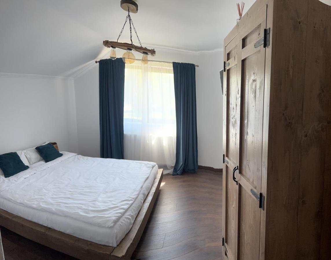 Pensiunea Lili'S House Buchin Екстер'єр фото