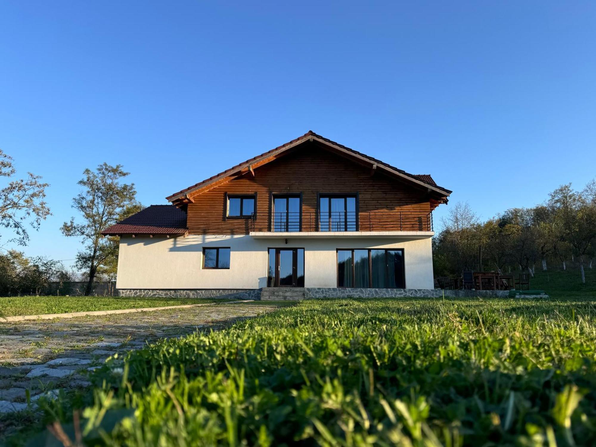 Pensiunea Lili'S House Buchin Екстер'єр фото