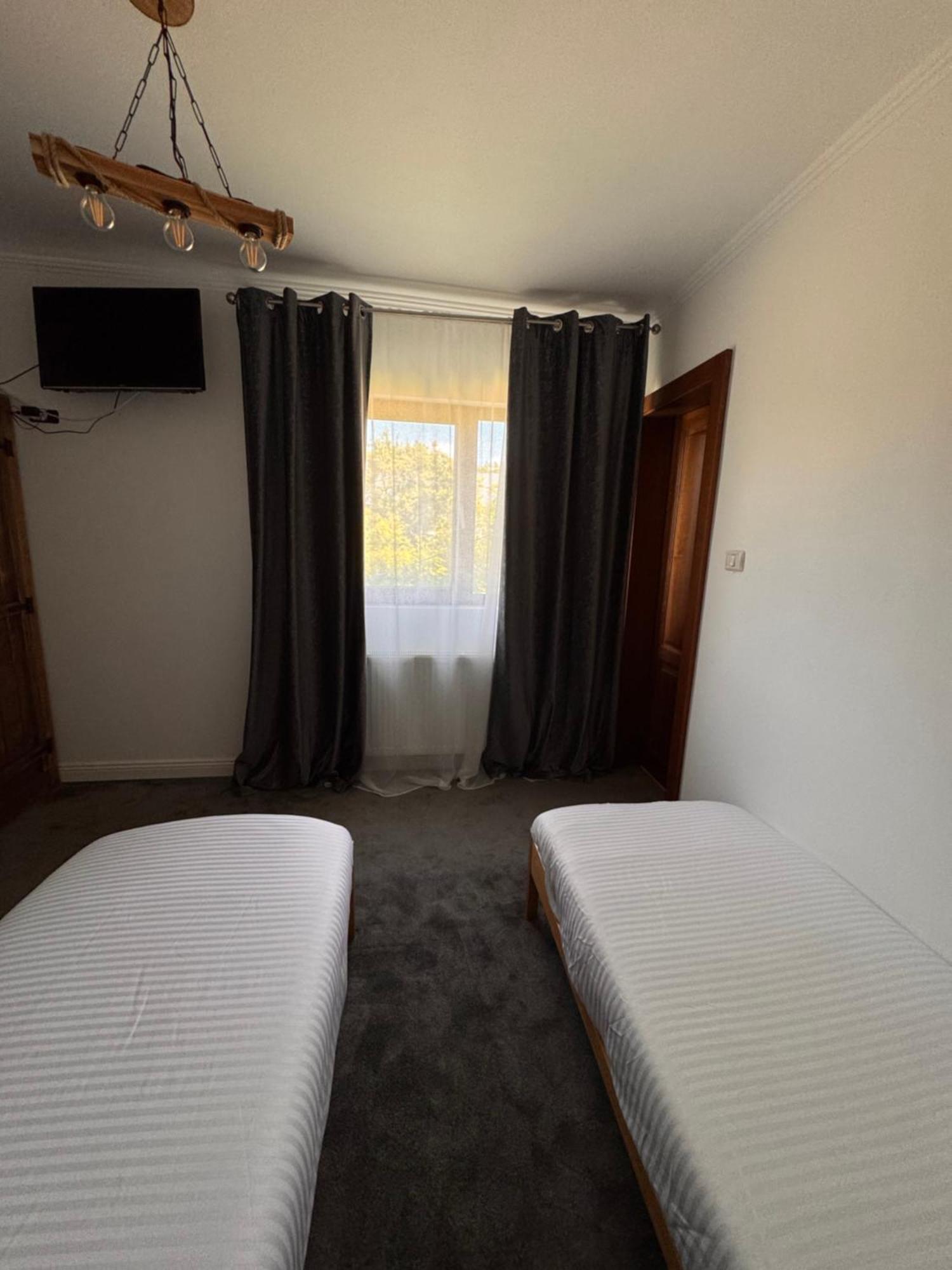 Pensiunea Lili'S House Buchin Екстер'єр фото