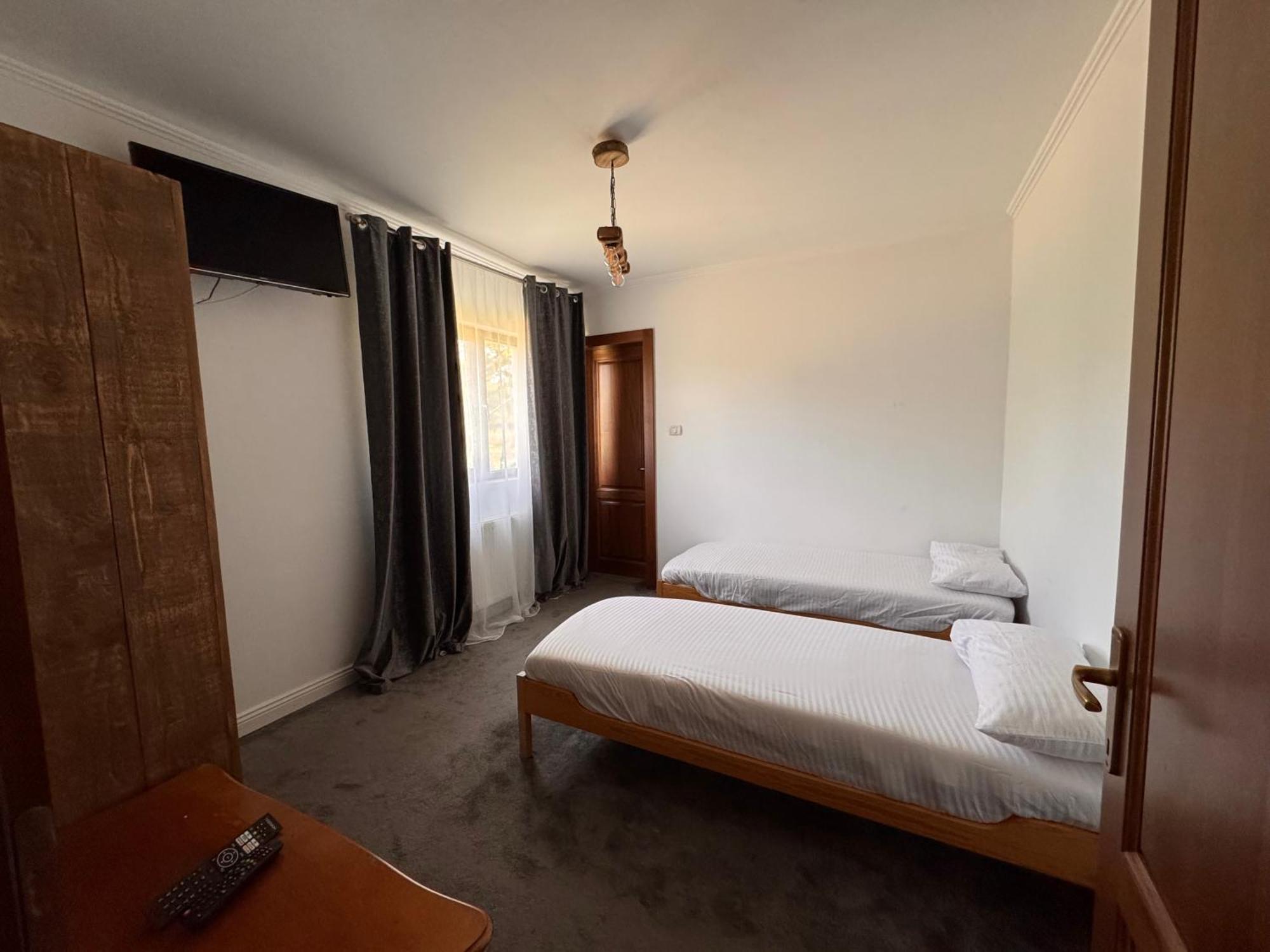 Pensiunea Lili'S House Buchin Екстер'єр фото